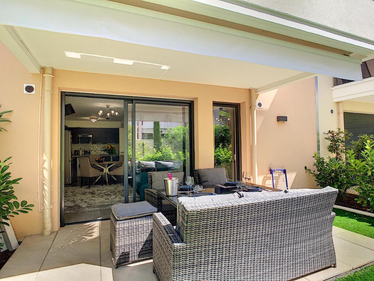 Palm Beach Apartment With A Pool In The Residence كان المظهر الخارجي الصورة