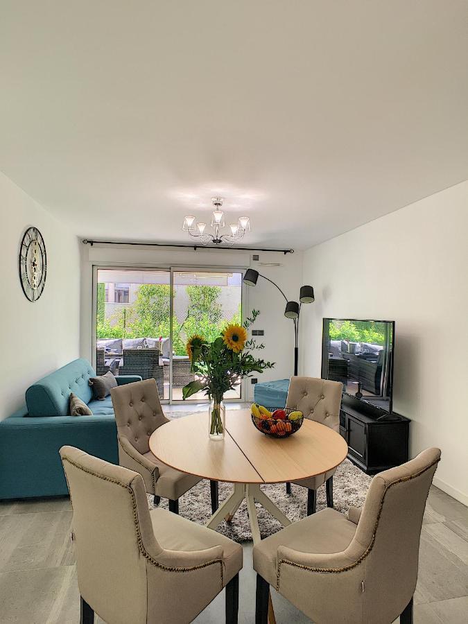 Palm Beach Apartment With A Pool In The Residence كان المظهر الخارجي الصورة